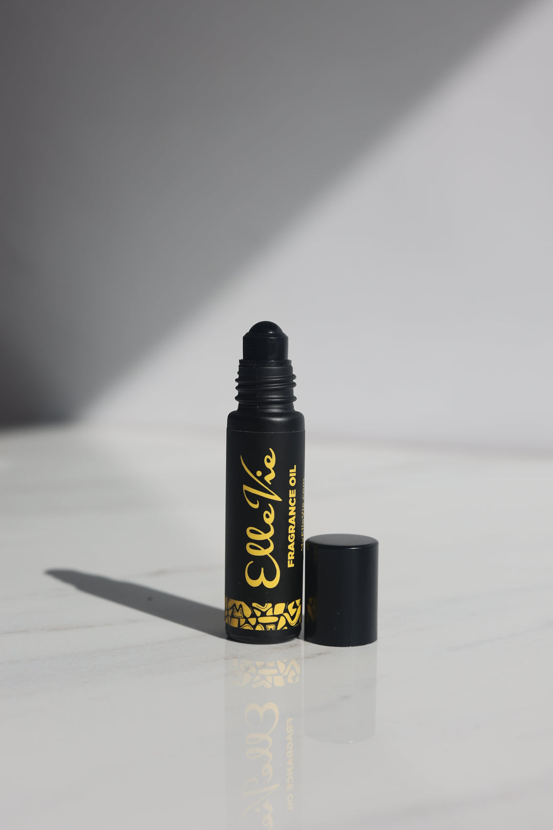 Scent That Lingers: The Power of Fragrance Oils